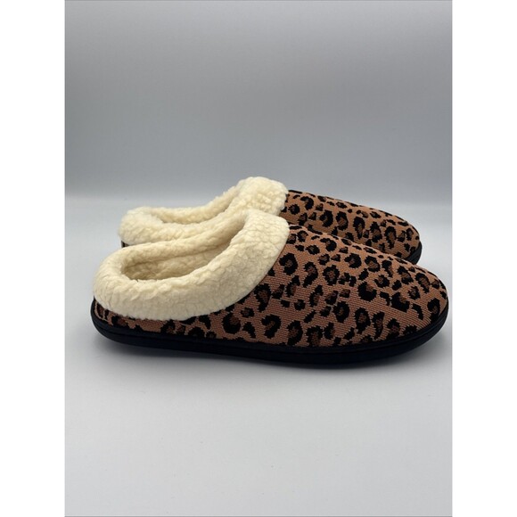 Clarks Cloudsteppers Lenox Dream Slippers Leopard Print‎ Fuzzy Lined Sz 8 M - Picture 1 of 11